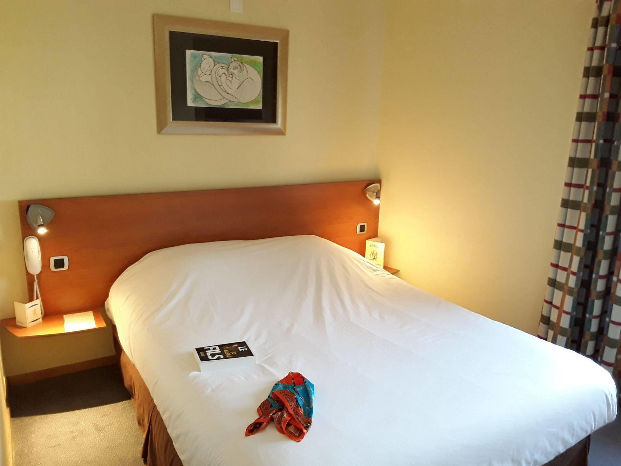 In Situ Hotel Валенсиен Екстериор снимка