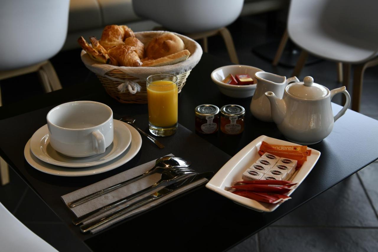 In Situ Hotel Валенсиен Екстериор снимка