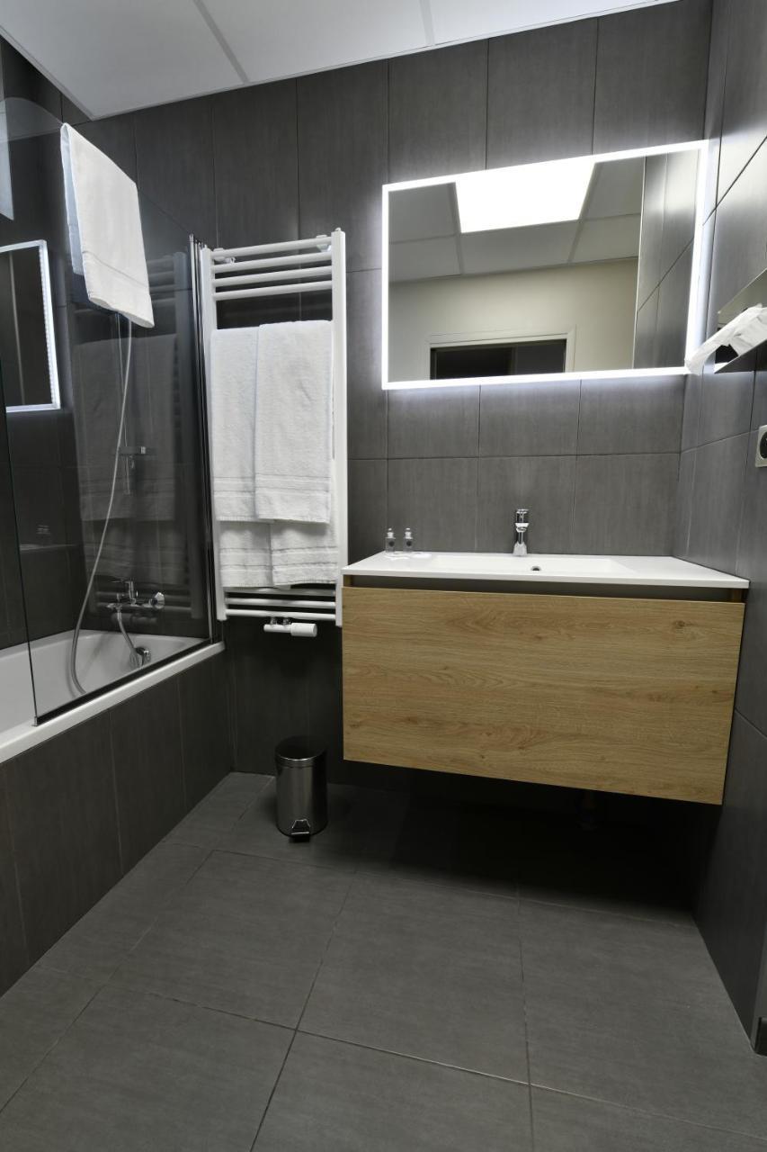 In Situ Hotel Валенсиен Екстериор снимка