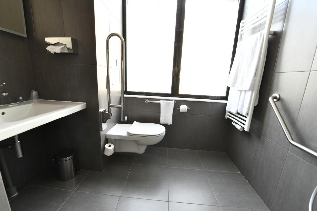 In Situ Hotel Валенсиен Екстериор снимка